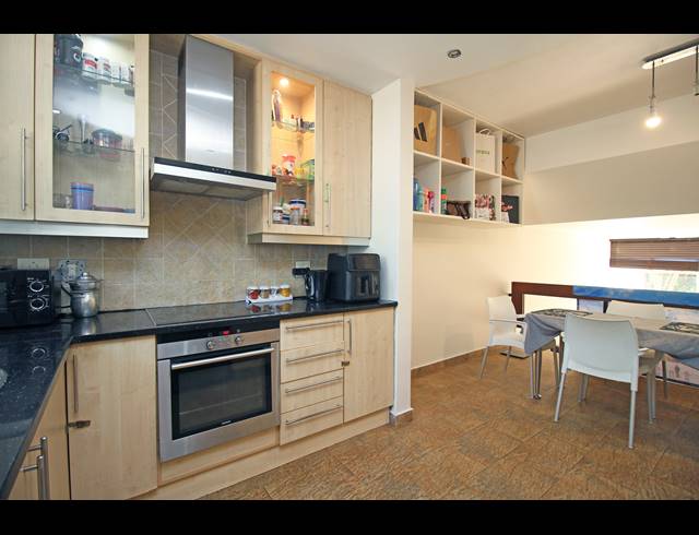 2 BEDROOM APARTMENT FOR SALE IN NORWOOD